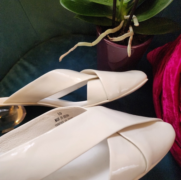 White Jeffrey Campbell Slides - Picture 4 of 5